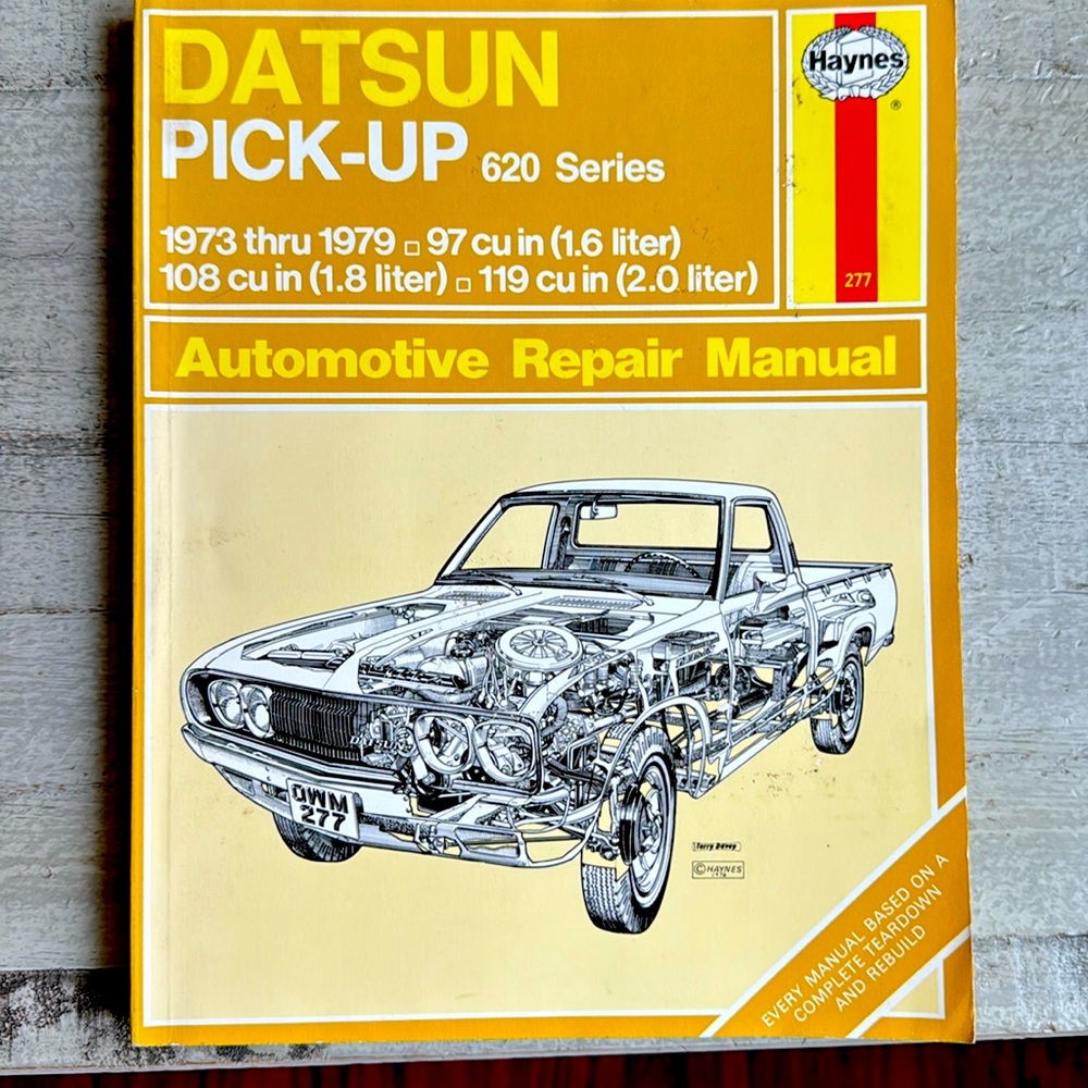 Haynes repair manual for 1973-1979 620 Series pick-up truck 💛 Excellent shape!